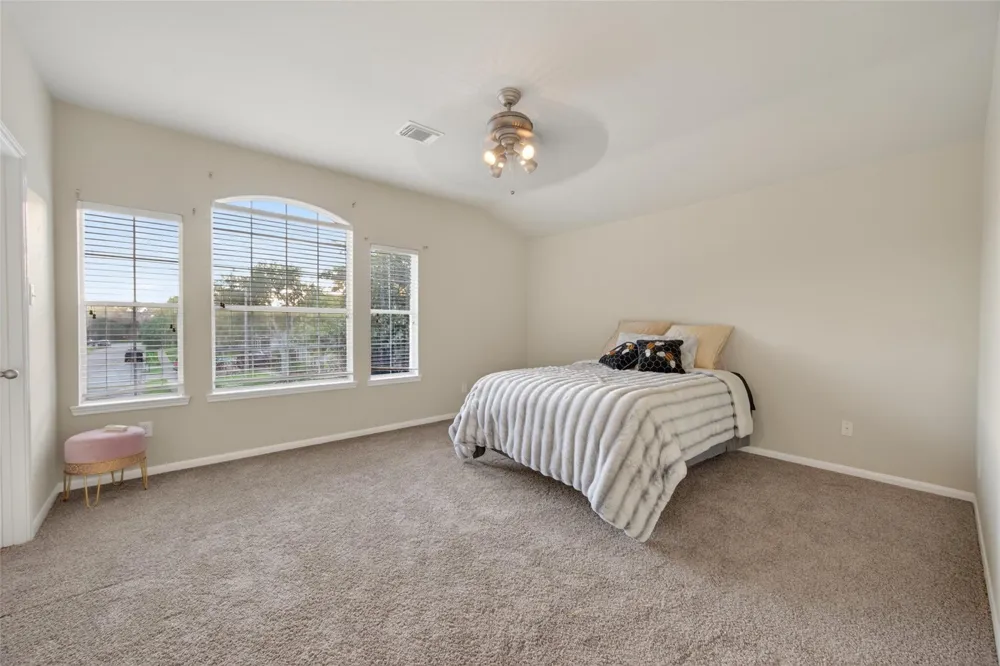 394 Dover Lane League City, TX 77573
