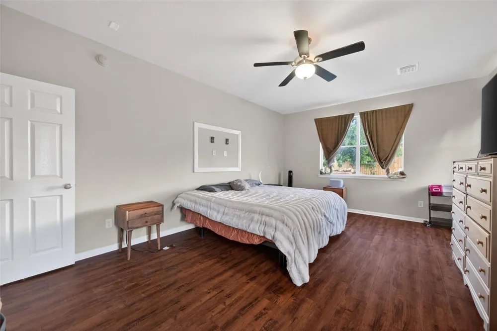 394 Dover Lane League City, TX 77573