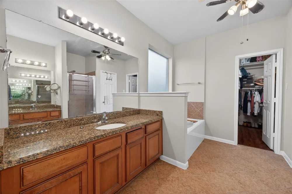 394 Dover Lane League City, TX 77573