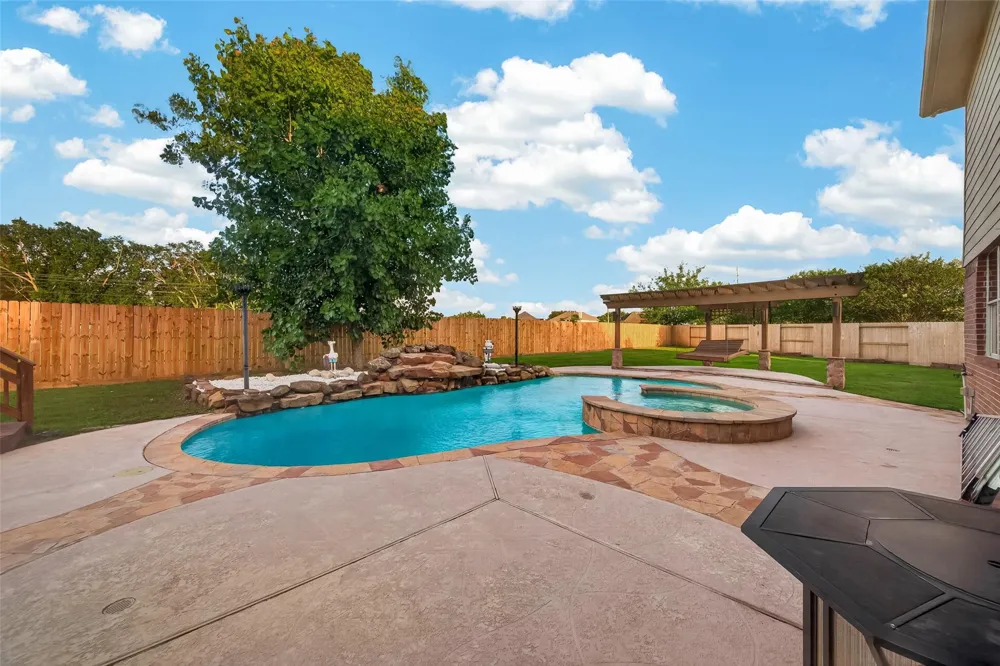 394 Dover Lane League City, TX 77573