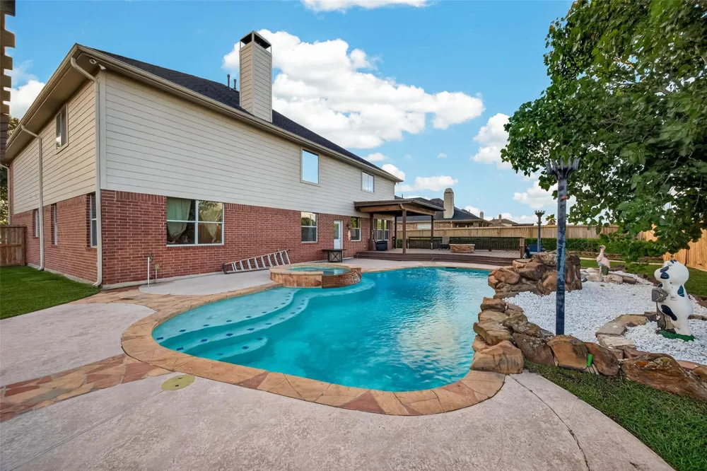 394 Dover Lane League City, TX 77573