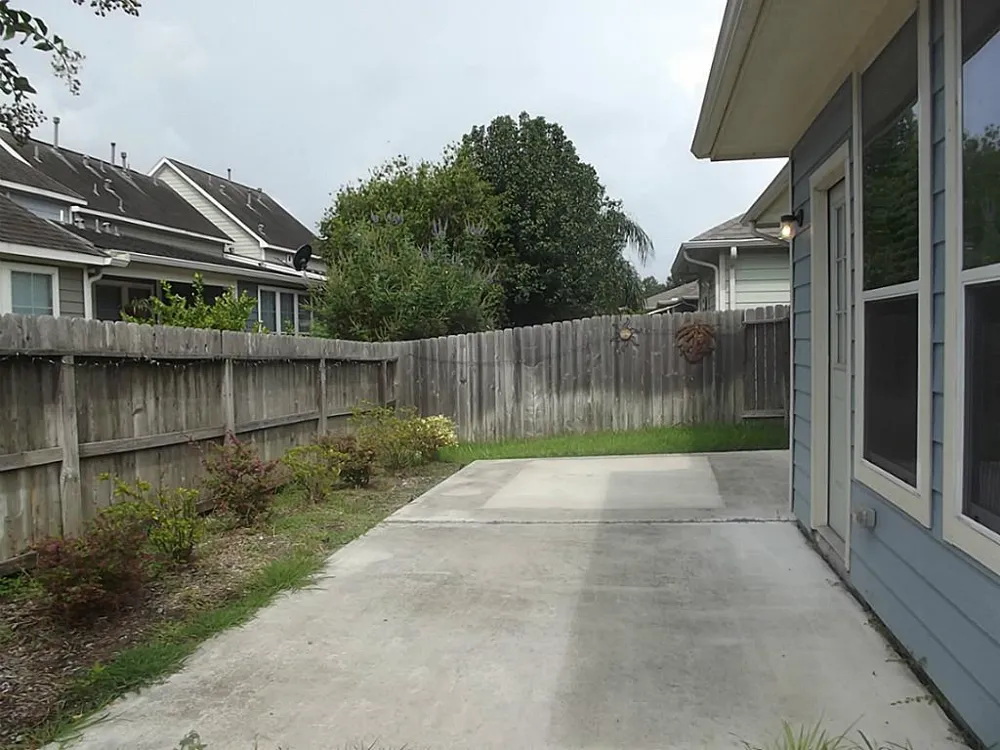 2801 Sand Dune Drive Seabrook, TX 77586