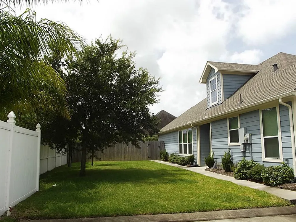 2801 Sand Dune Drive Seabrook, TX 77586