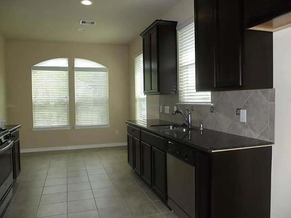 2801 Sand Dune Drive Seabrook, TX 77586