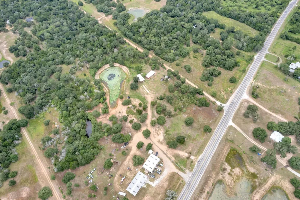 2396 Fm 109 Columbus, TX 78934