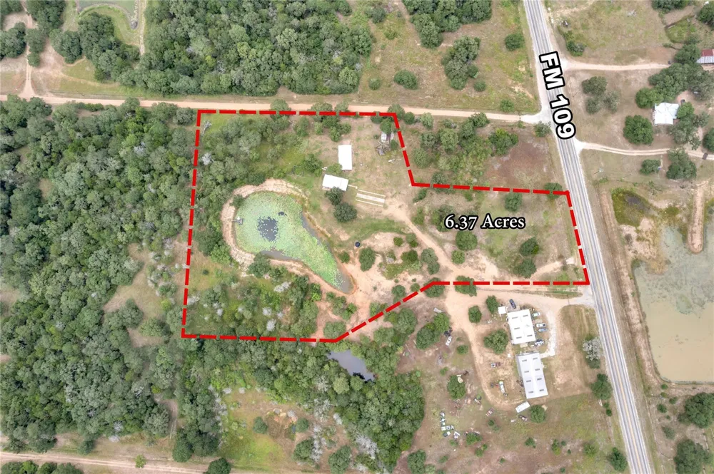 2396 Fm 109 Columbus, TX 78934