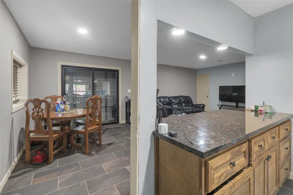 2396 Fm 109 Columbus, TX 78934