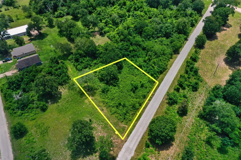24 And Peebles Street Hempstead, TX 77445