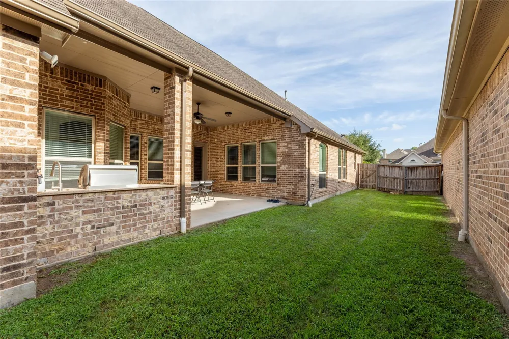 4918 Ava Meadows Lane Sugar Land, TX 77479
