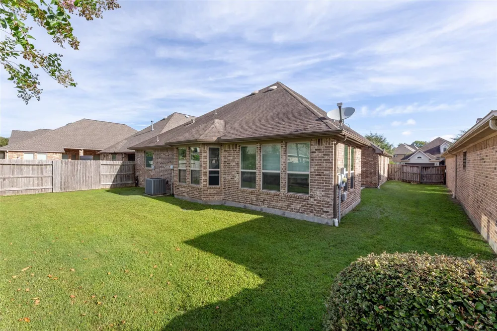 4918 Ava Meadows Lane Sugar Land, TX 77479