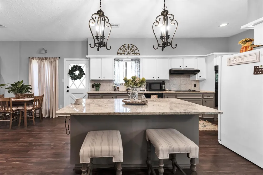 59 El Dorado Street Panorama Village, TX 77304
