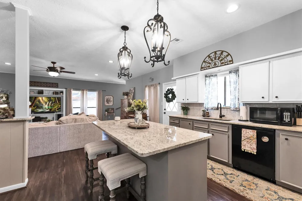 59 El Dorado Street Panorama Village, TX 77304