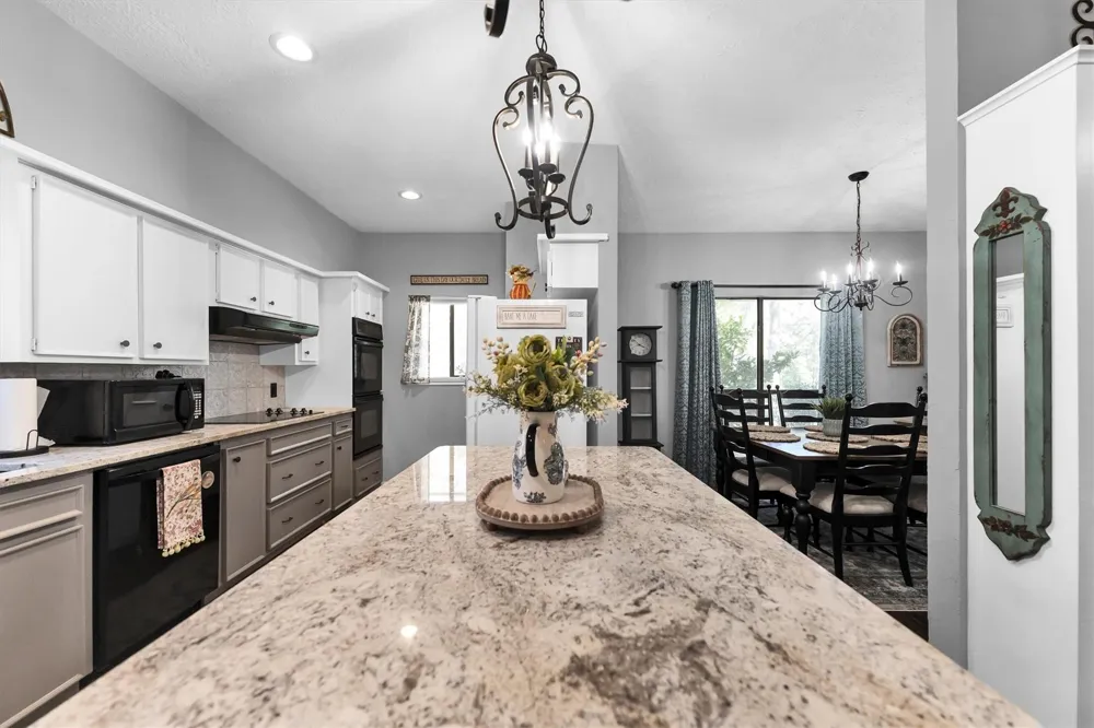 59 El Dorado Street Panorama Village, TX 77304