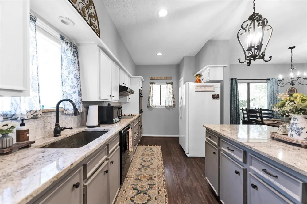 59 El Dorado Street Panorama Village, TX 77304