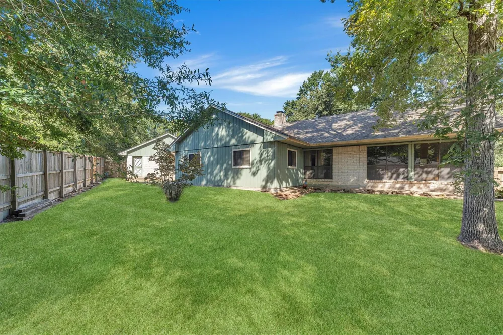 59 El Dorado Street Panorama Village, TX 77304