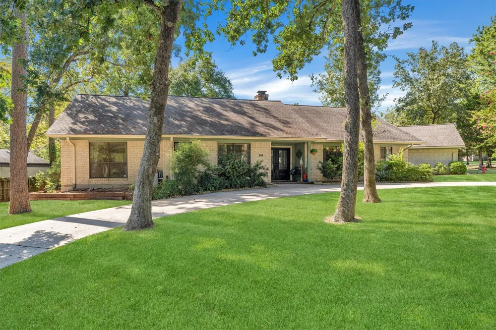 59 El Dorado Street Panorama Village, TX 77304