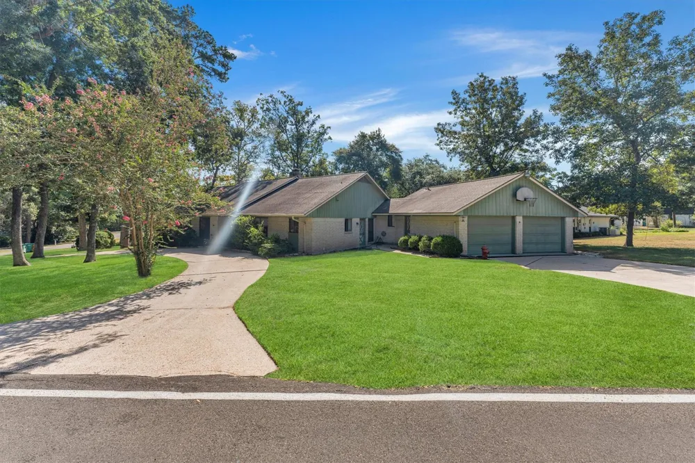 59 El Dorado Street Panorama Village, TX 77304