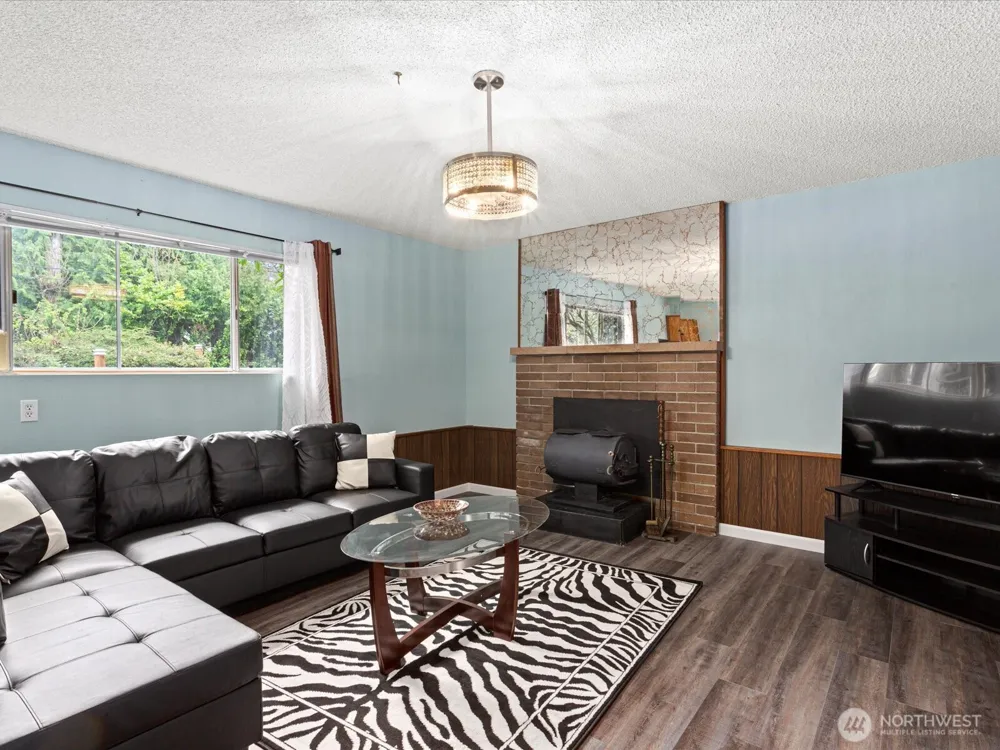 16445 Ambaum Boulevard S Burien, WA 98148