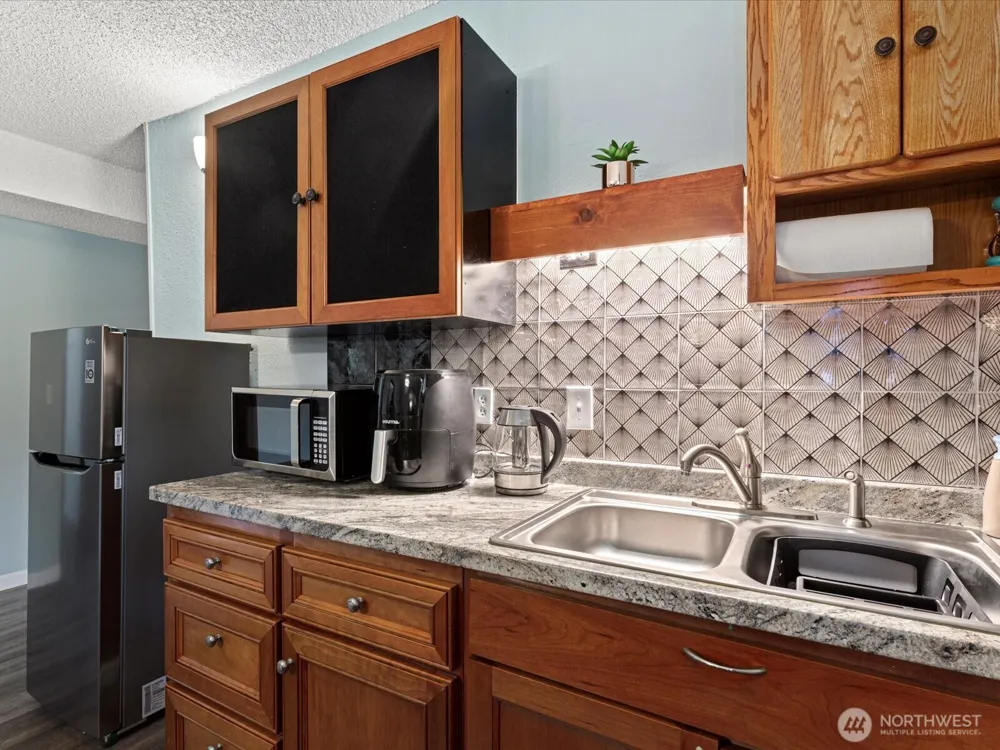 16445 Ambaum Boulevard S Burien, WA 98148