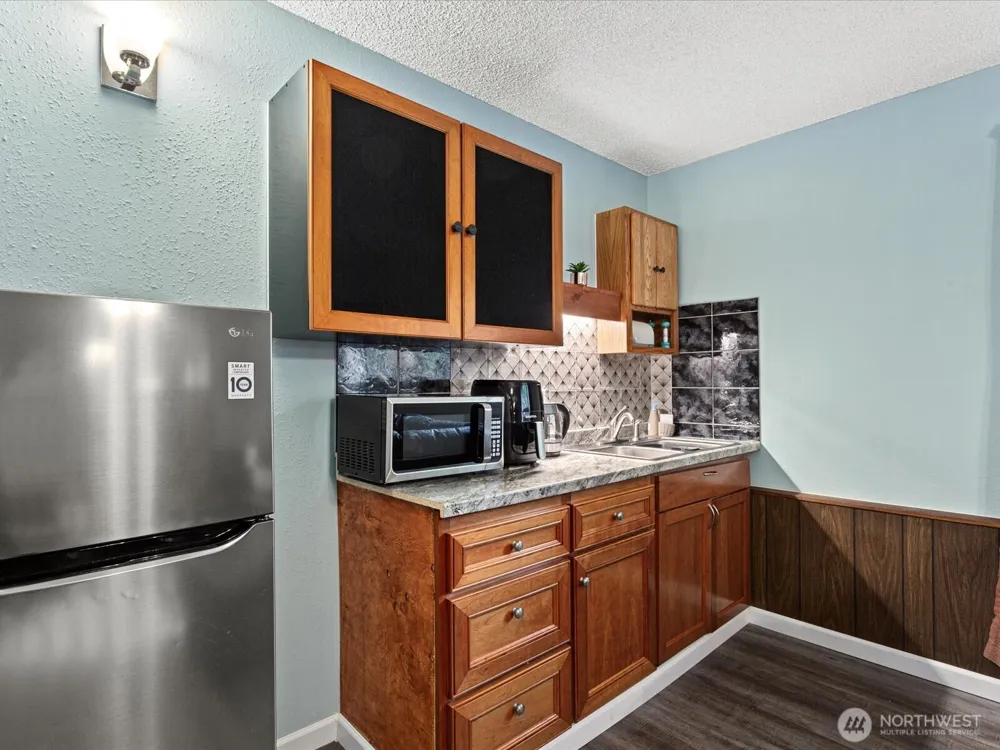 16445 Ambaum Boulevard S Burien, WA 98148