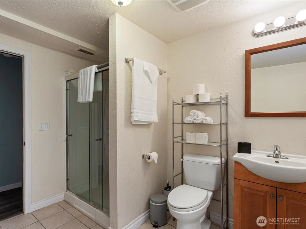 16445 Ambaum Boulevard S Burien, WA 98148