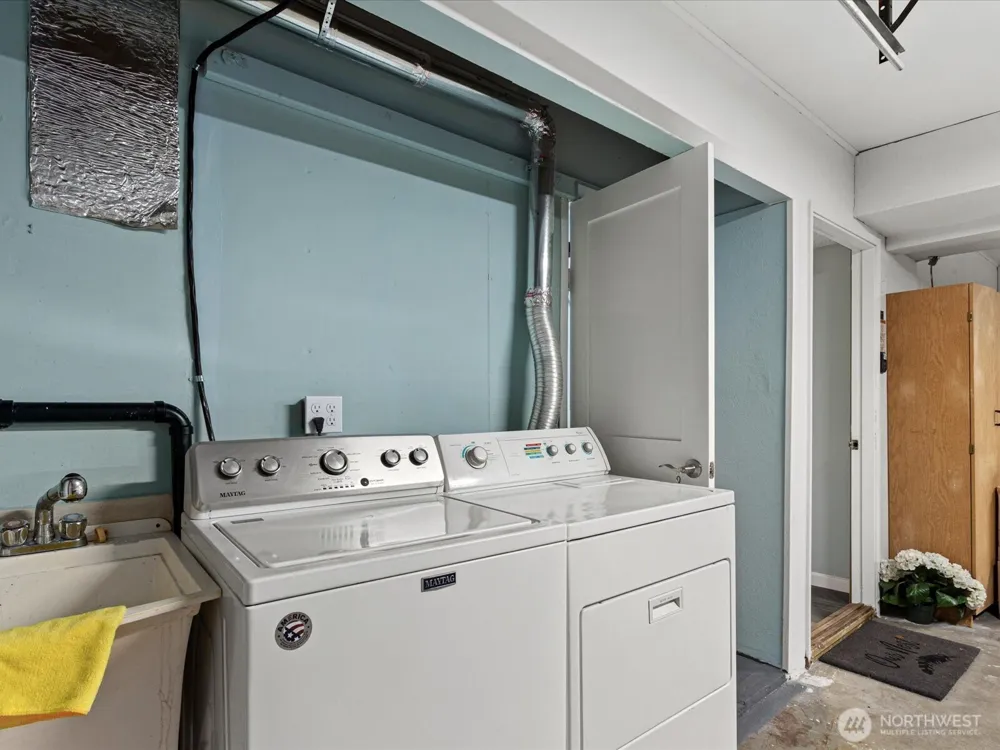 16445 Ambaum Boulevard S Burien, WA 98148