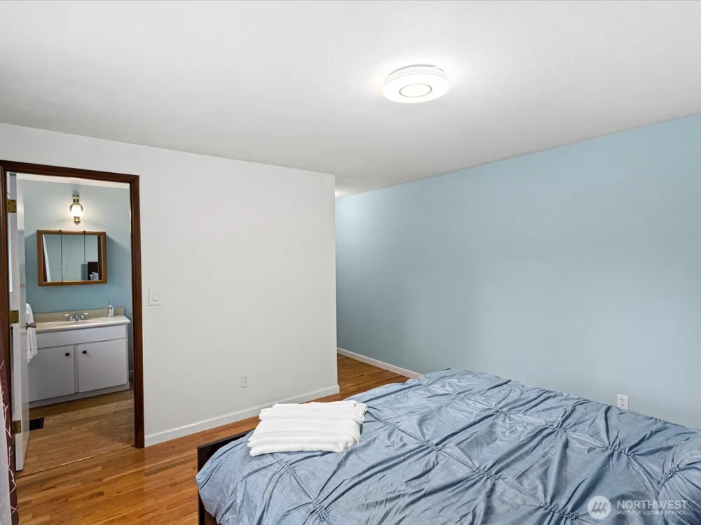 16445 Ambaum Boulevard S Burien, WA 98148