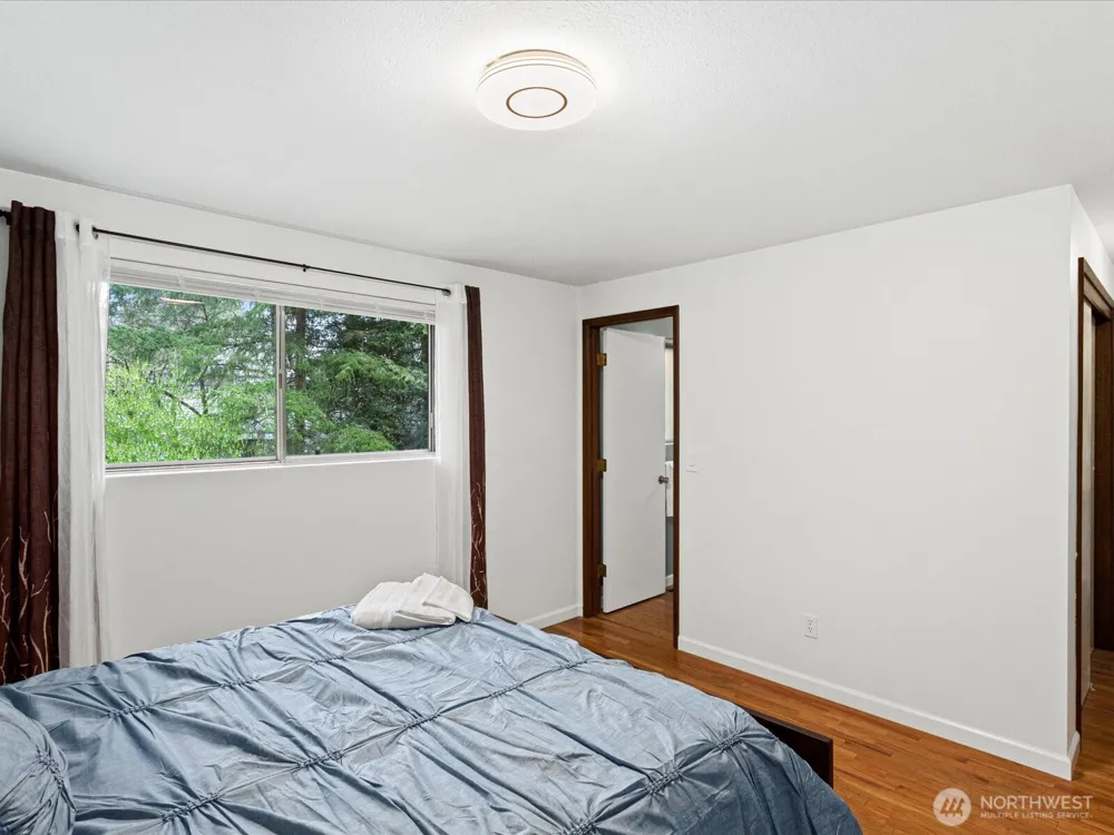 16445 Ambaum Boulevard S Burien, WA 98148