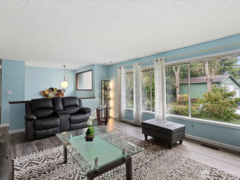 16445 Ambaum Boulevard S Burien, WA 98148