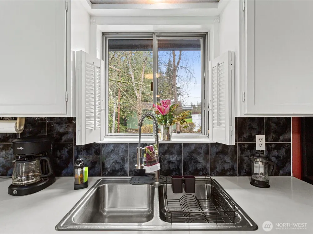 16445 Ambaum Boulevard S Burien, WA 98148
