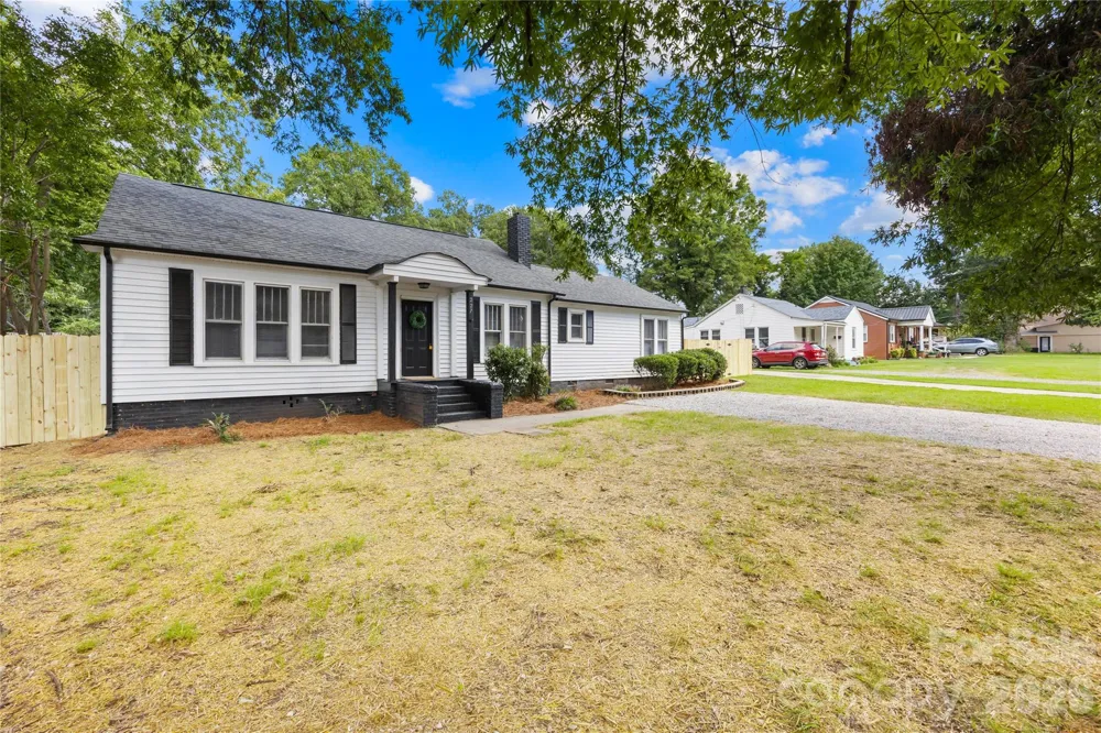 227 Magnolia Street Mooresville, NC 28115