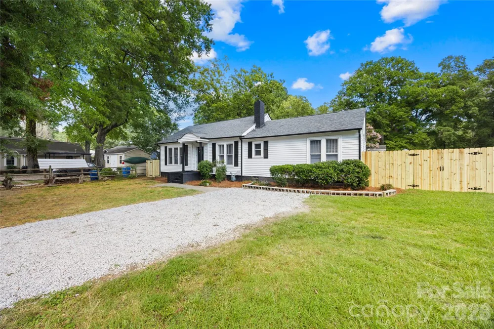 227 Magnolia Street Mooresville, NC 28115