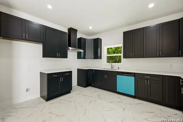 1342 Crystal San Antonio, TX 78211