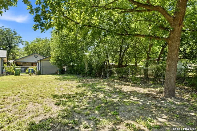 1342 Crystal San Antonio, TX 78211