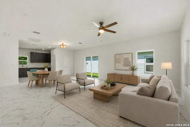 1342 Crystal San Antonio, TX 78211