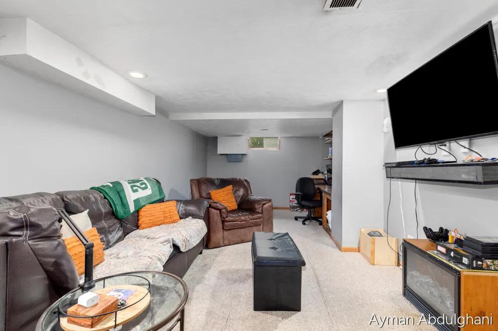 4248 Curwood Avenue SE Grand Rapids, MI 49508