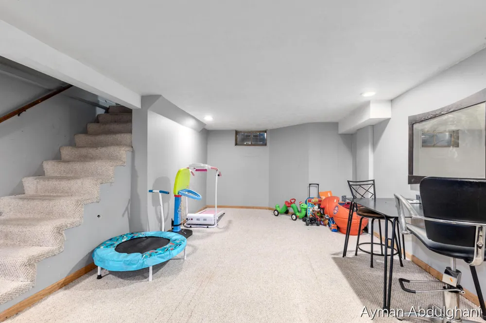 4248 Curwood Avenue SE Grand Rapids, MI 49508