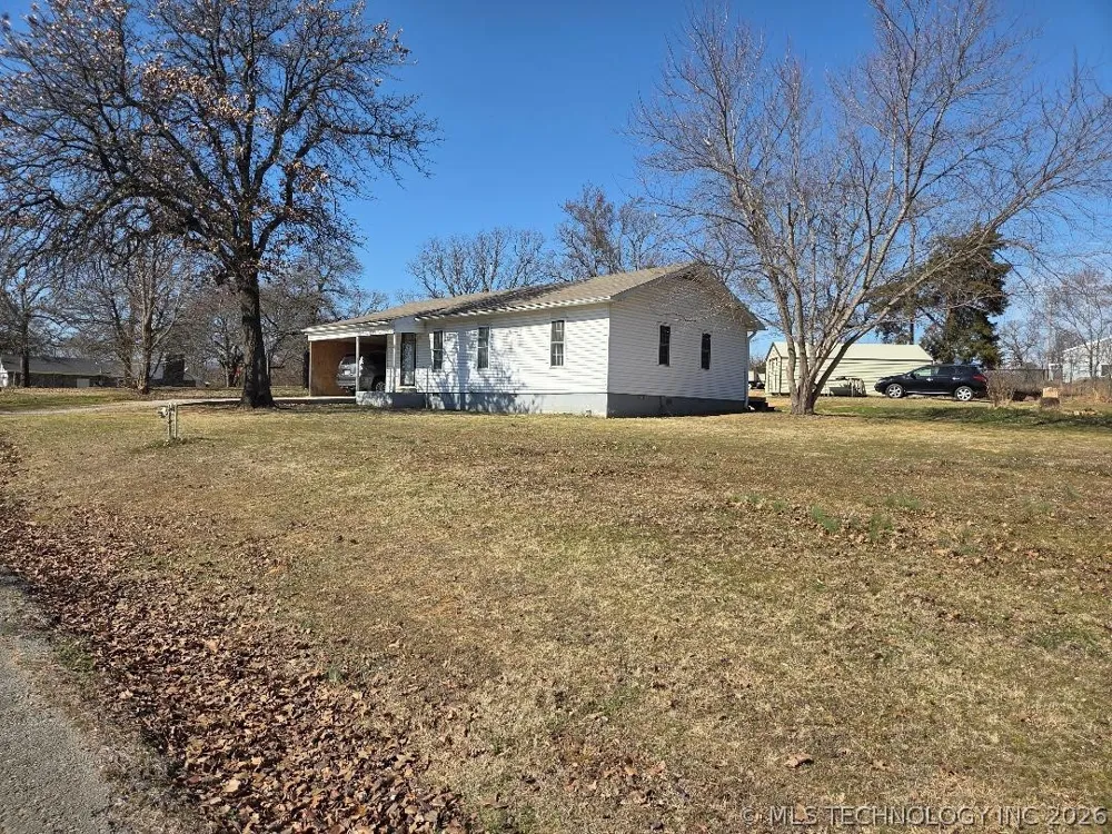 1104 Hilldale Drive Eufaula, OK 74432