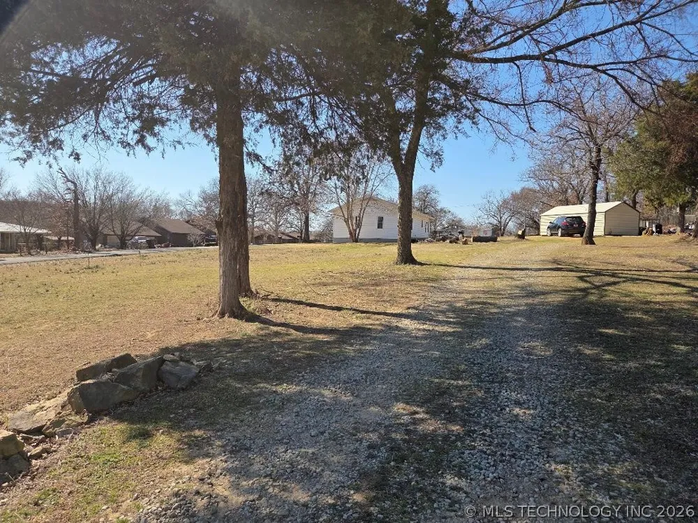 1104 Hilldale Drive Eufaula, OK 74432