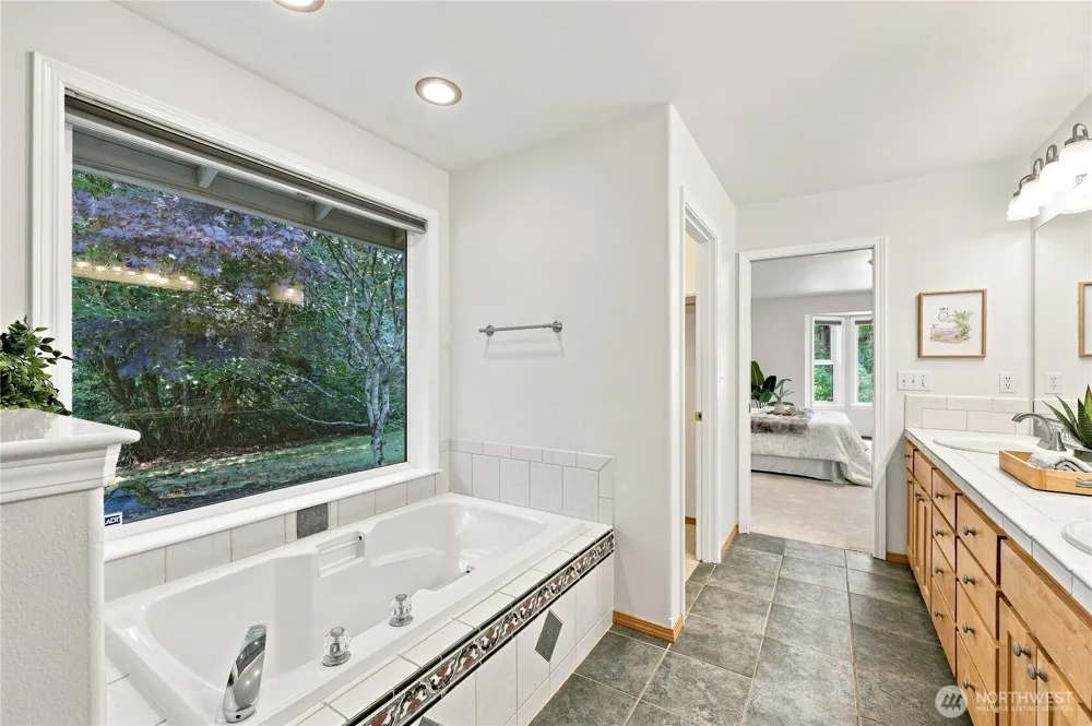 17523 Maple Hill Avenue NE Poulsbo, WA 98370