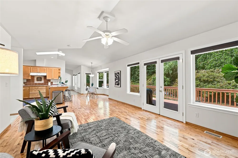 17523 Maple Hill Avenue NE Poulsbo, WA 98370