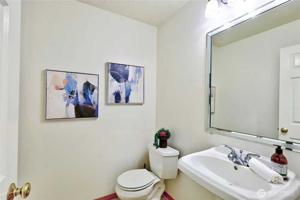 17523 Maple Hill Avenue NE Poulsbo, WA 98370