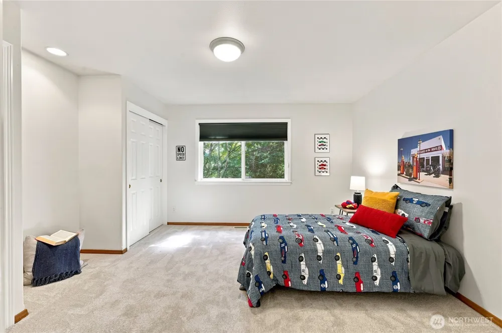 17523 Maple Hill Avenue NE Poulsbo, WA 98370