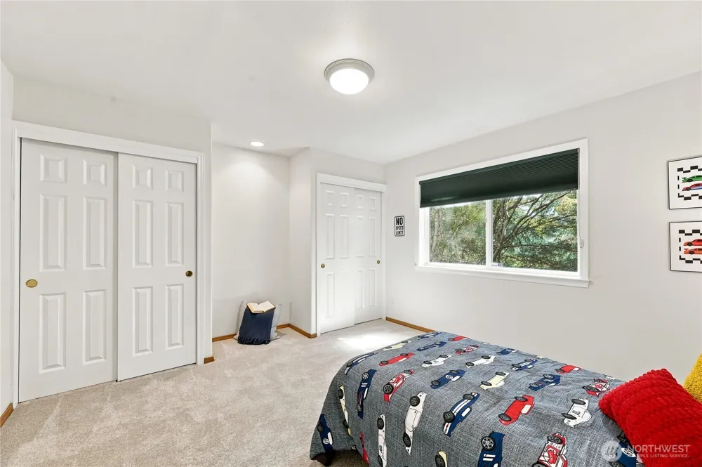 17523 Maple Hill Avenue NE Poulsbo, WA 98370