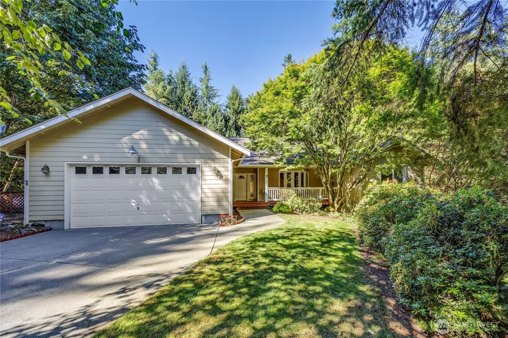 17523 Maple Hill Avenue NE Poulsbo, WA 98370