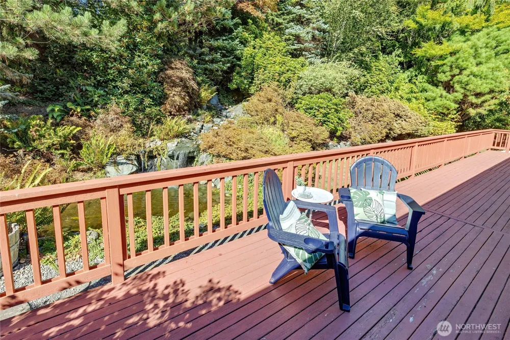 17523 Maple Hill Avenue NE Poulsbo, WA 98370