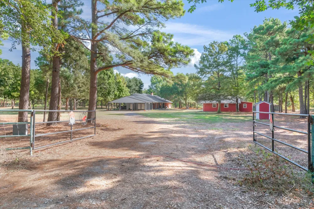 540 Vz County Road 3207 Edgewood, TX 75117