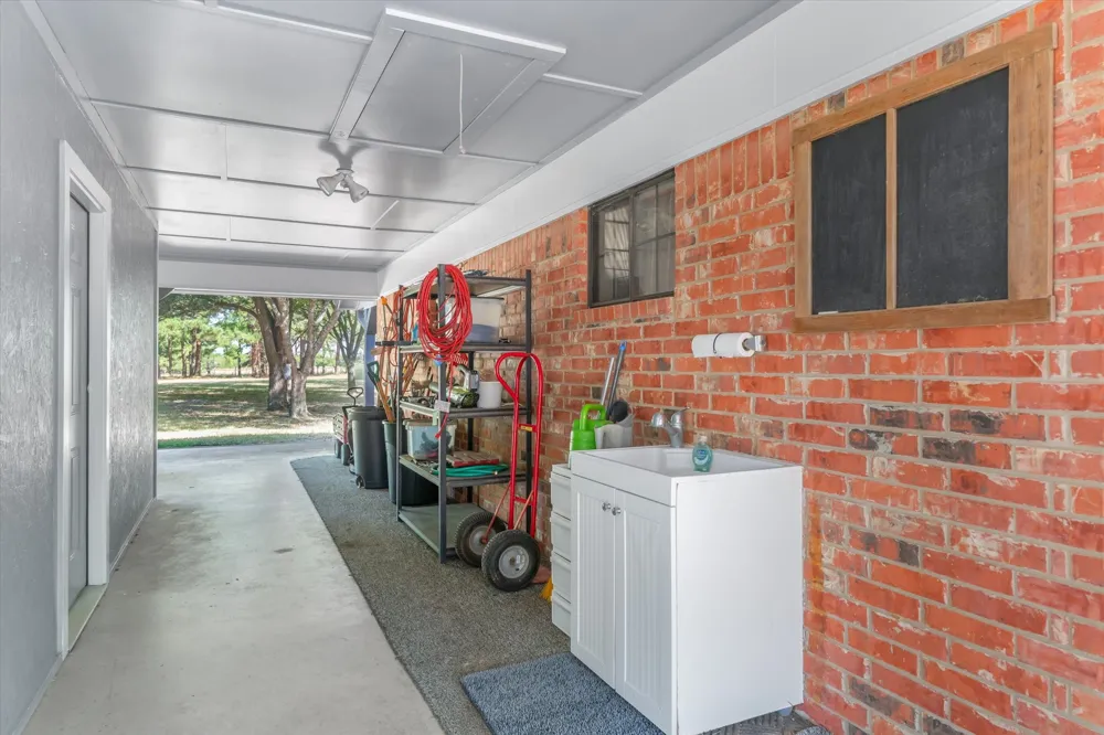 540 Vz County Road 3207 Edgewood, TX 75117