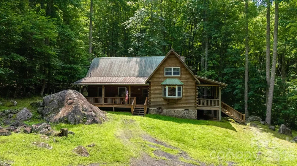 400 Amber Drive Bakersville, NC 28075
