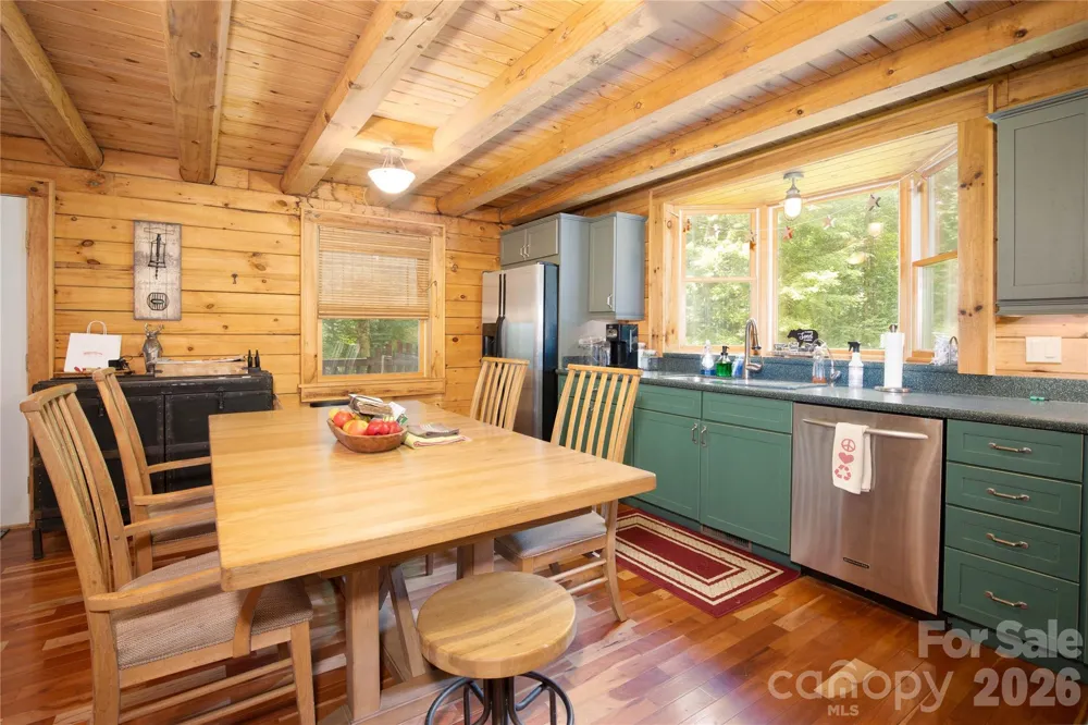 400 Amber Drive Bakersville, NC 28075